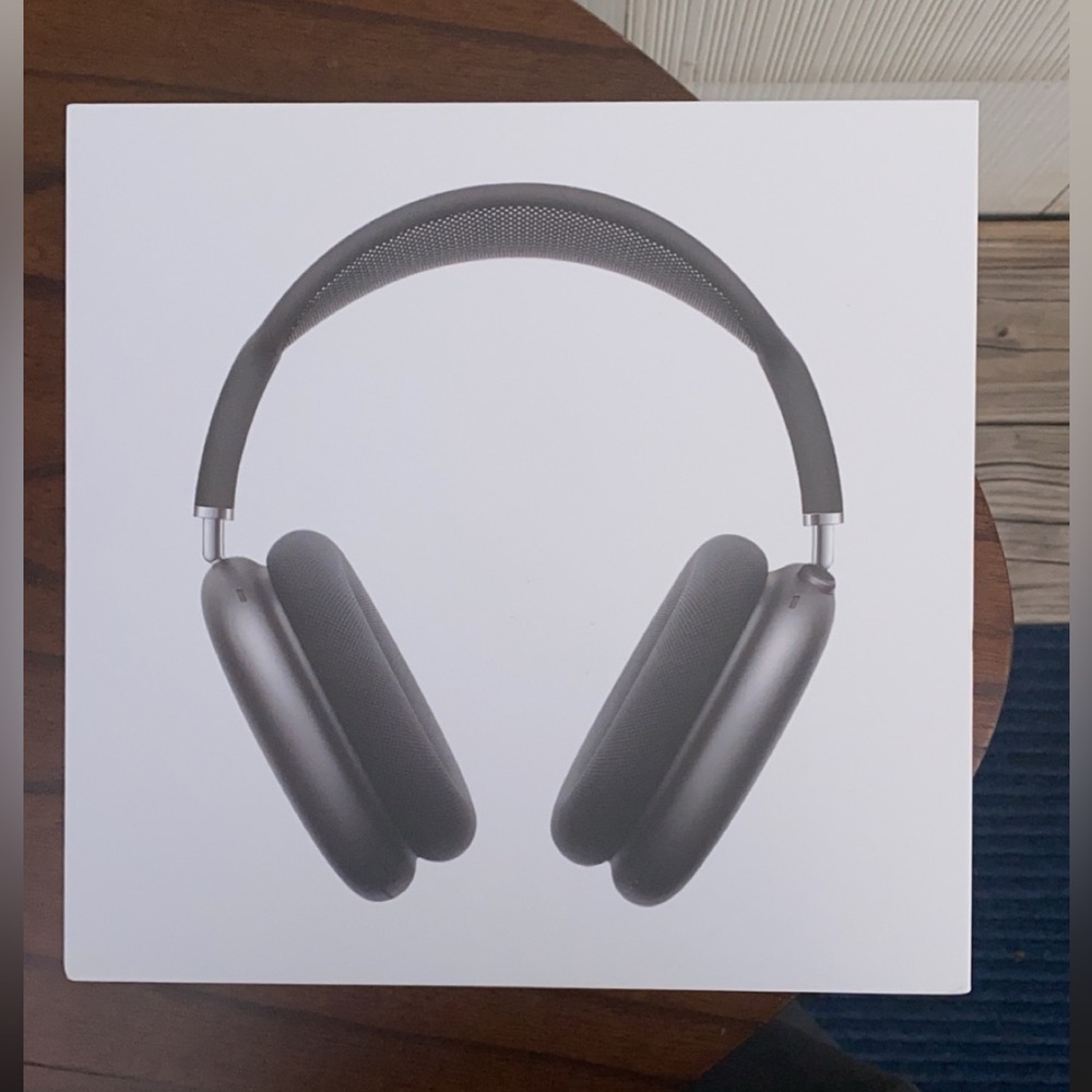 Apple AirPod Max Space Grey (Price Negotiable)
